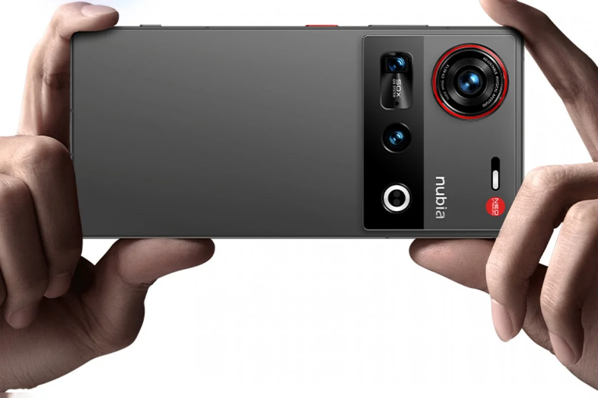 Nubia Z70 Ultra Debuts Nebula AIOS, Packs 64MP Telephoto Camera; Know Price, Specs
