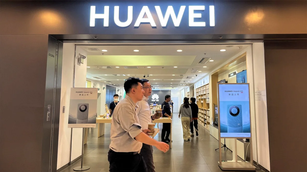 Huawei Cuts Prices To Boost Sales In China’s Premium Smartphone Market