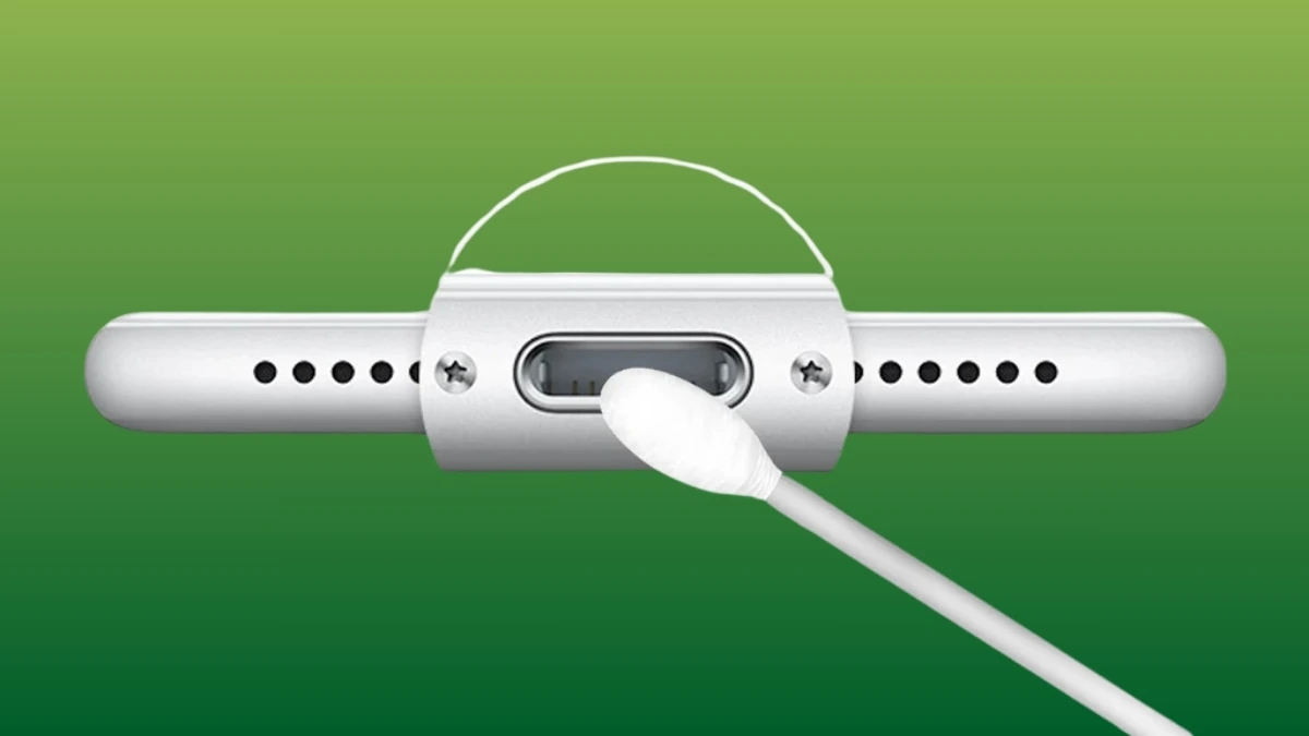 The Safe Way To Clean An iPhone Charging Port: User's Guide