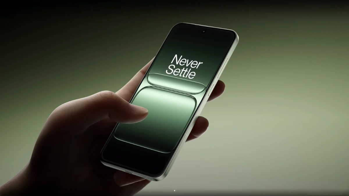 Small Phone Big Surprises as OnePlus 13s Leads the New Compact Flagship Era