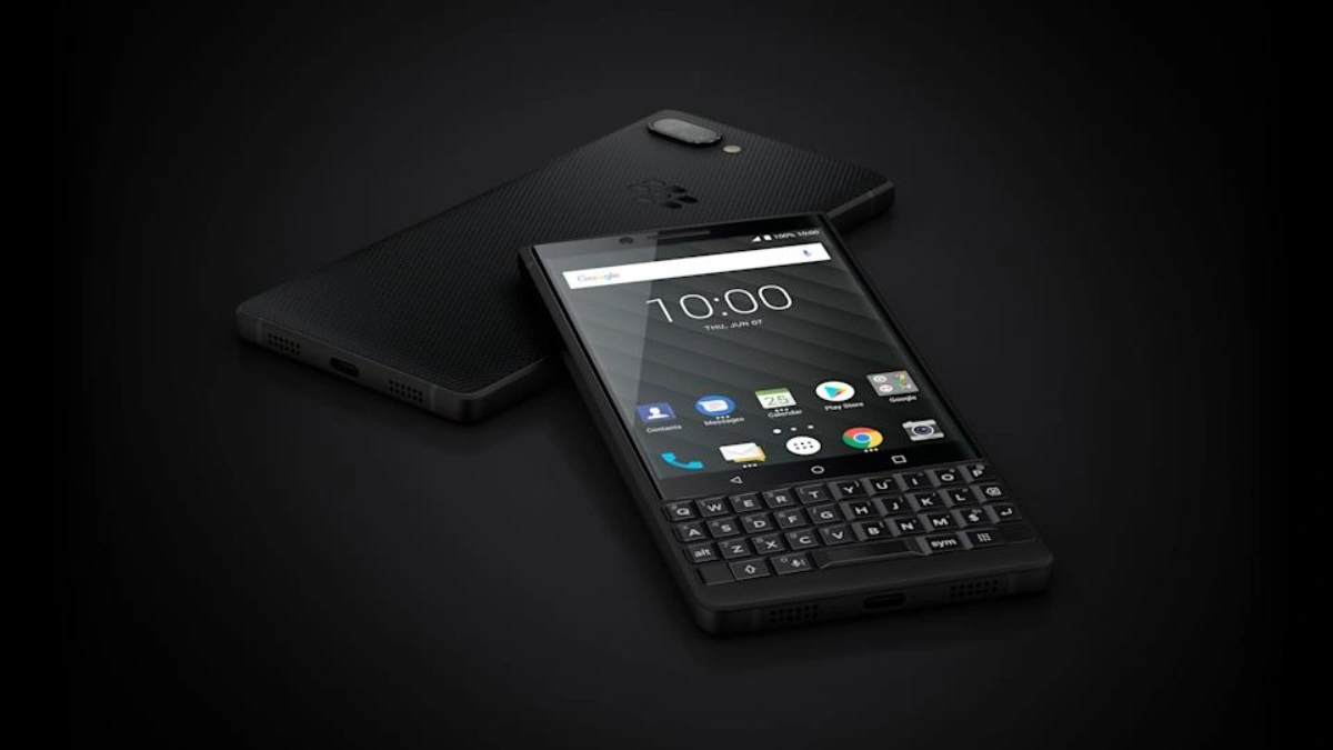 The BlackBerry Classic Is Back In 2025: Physical Keyboard, Android 13, And A Whole Lot Of Nostalgia