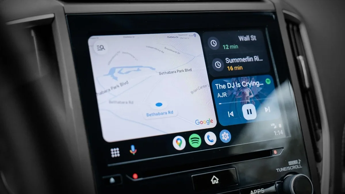 Android Auto Brightens Up with New Light Theme