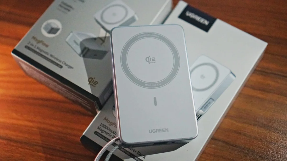 UGREEN Qi2 25W MagFlow Foldable 2‑in‑1 Wireless Charger