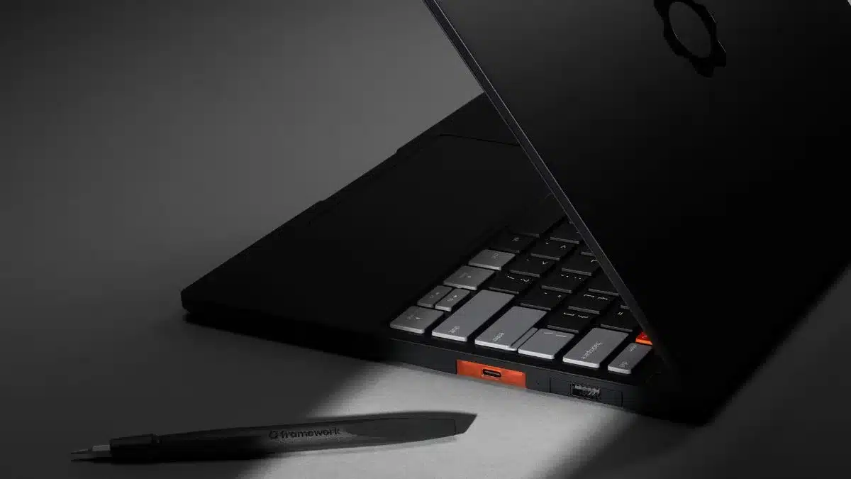 Framework Unveils Laptop 13 Pro, Takes Aim at MacBook Pro for Linux ...