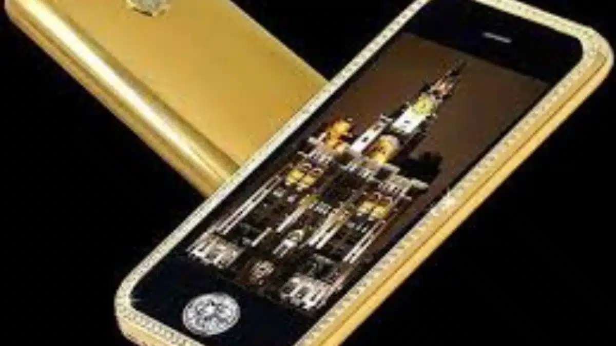 Goldstriker iPhone 3GS Supreme