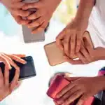 5 Things You Should Delete From Your Phone Before Travelling