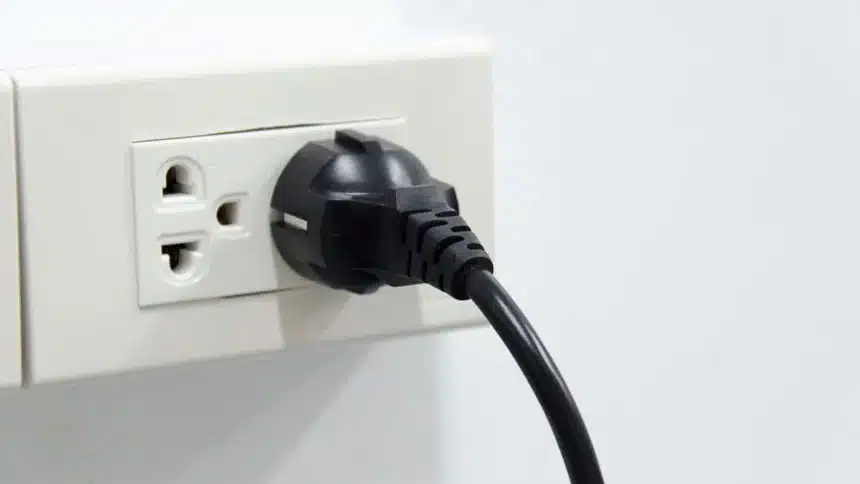 Should You Really Charge Your Phone Through a USB Wall Socket?