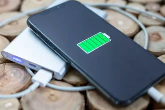 What Really Happens When You Charge Your Phone to 100% Every Day