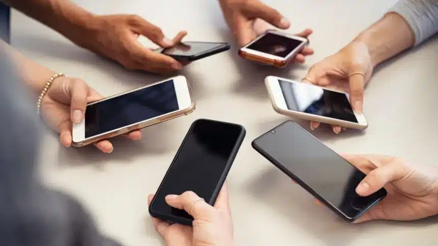 5 Gadgets That Smartphones Replaced Completely