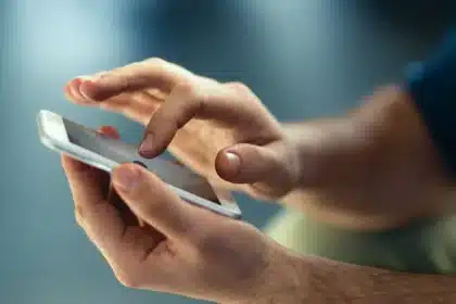 List of 15+ Everyday Tools Your Smartphone Can Replace