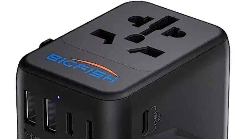 This Universal Travel Adapter Finally Solves the Multi-Device Charging Problem Abroad