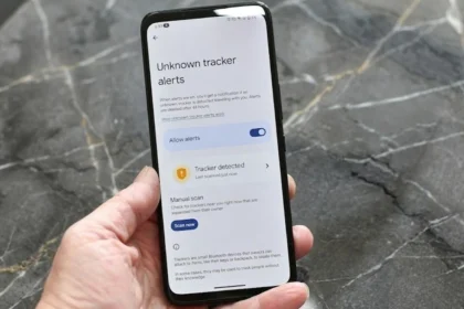 Illustration showing a smartphone security audit with hidden software trackers, Bluetooth trackers, location tracking, and privacy settings on iPhone and Android devices.